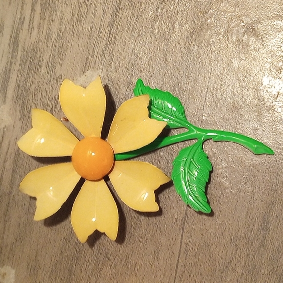 Daisy Pin VINTAGE - Picture 1 of 3